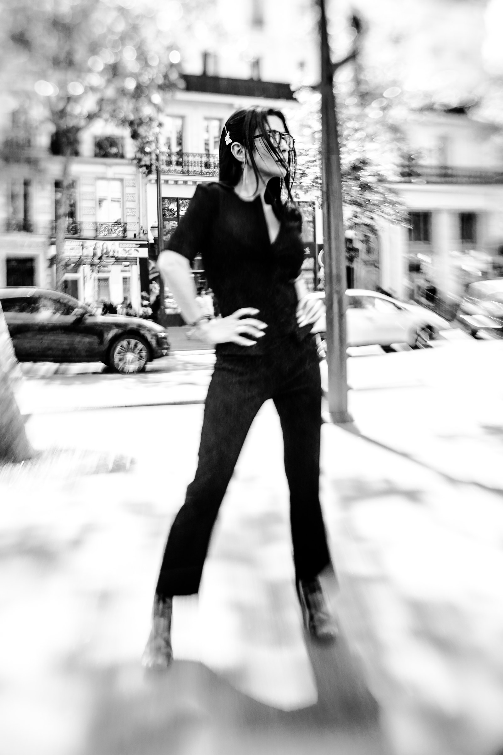 Shana Mak on a boulevard, hand on her hip